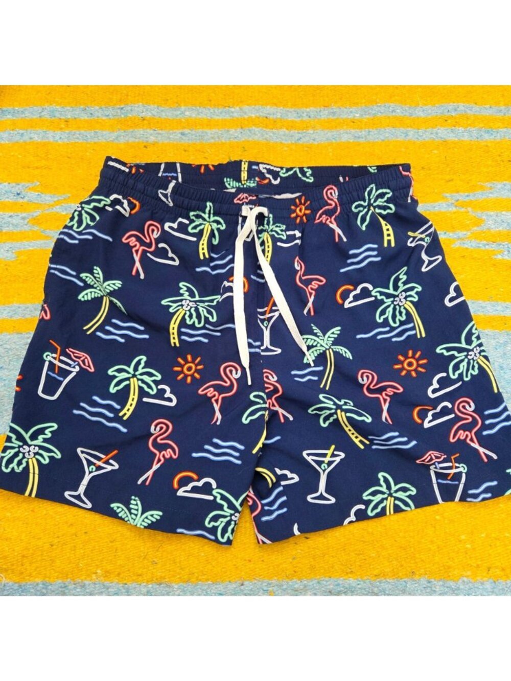 Chubbies Neon Lights Swim Trunks 5.5" Inseam Size L